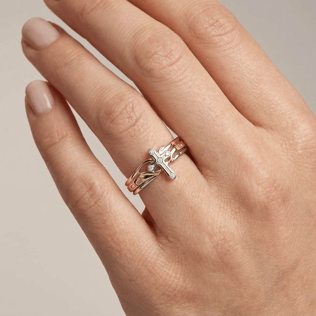 A MOTHER'S LOVE SILVER & GOLD RING