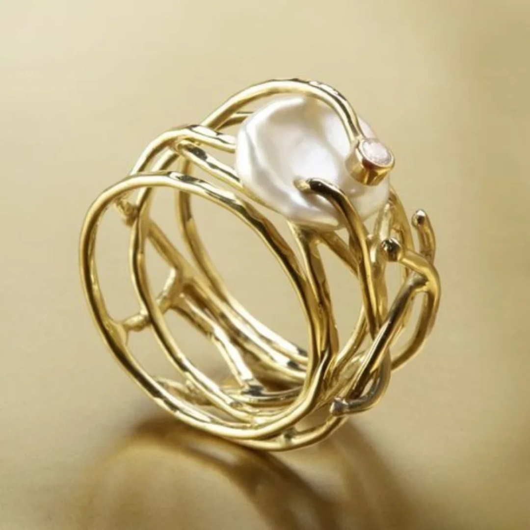 Delicate Vintage Gold Ring with Pearls